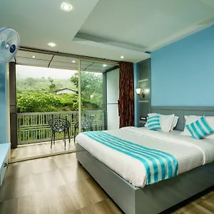 Hotel Oyo 10047 Greenland Residency, Anachal